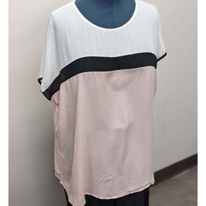 Colorblock Short Sleeved Top with Keyhole detail